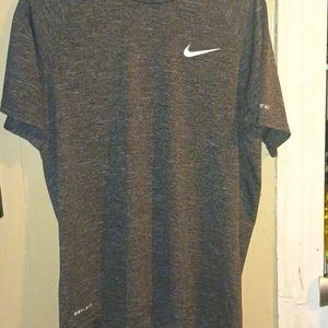 Nike dry fit Tshirt NWOT